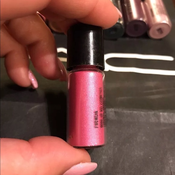 MAC Cosmetics Loose Color Powder *Fushia* - Picture 3 of 4